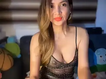 Stripchat Live Sex Cam of Bigsurpriseforyoux