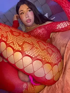 Stripchat Sex Cam of DollCamila