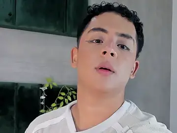 Stripchat Free Porn Cam of Darian_laforteza