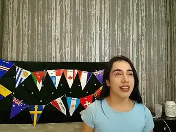 Stripchat Free Porn Cam of Alicee_Moonn