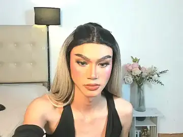 Stripchat Free Porn Cam of YourladyBianca_