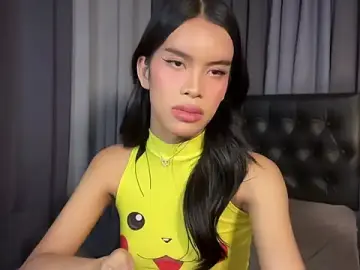 Stripchat Live Sex Cam of Candicemeow