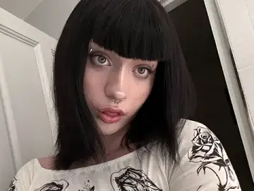 Stripchat Live Sex Cam of Vailyreb_