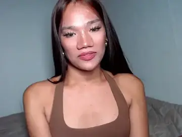 Stripchat Live Sex Cam of i_amdivine22