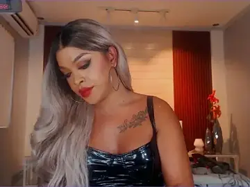 Stripchat Nude Webcam of MarryQueen22