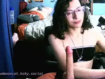 Stripchat Free Live Porn of lewd_mooncat