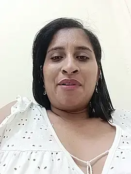 Stripchat Live Sex Cam of SofiaMendez1_