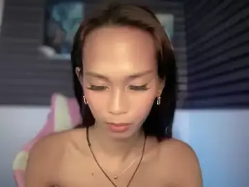 Stripchat Free Porn Cam of Sunkissed_seductress