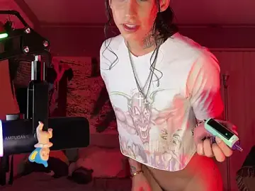 Stripchat Live Sex Cam of xoFrankie