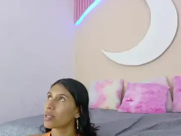 Stripchat Free Porn Cam of SamanthaLaurent