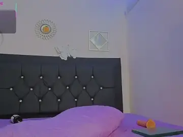 Stripchat Live Sex Cam of ass_naughty_20