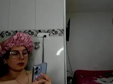 Stripchat Free Porn Cam of Sweet-Suck69