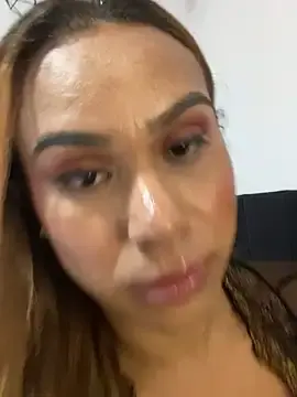 Stripchat Live Sex Cam of Jullyanaximeness