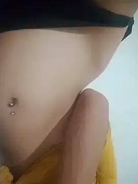 Stripchat Live Sex Cam of bonequinhaGatinha