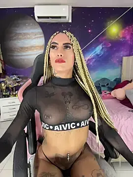 Stripchat Live Sex Cam of Nella_Dolls