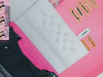 Stripchat Free Porn Cam of valentina_princess_