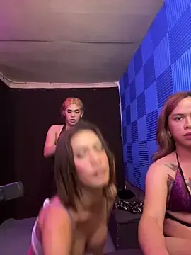 Stripchat Free Live Porn of Bomb_Maddy