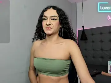 Stripchat Adult Webcam of scarletcherry18