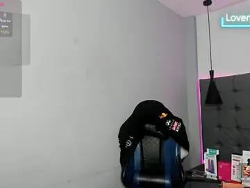 Stripchat Free Porn Cam of scarletcherry18