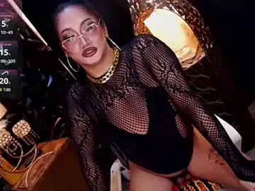 Stripchat Live Sex of MISTIFYINGSABRINA