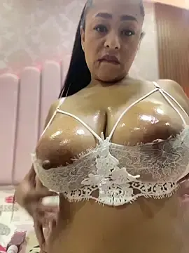 Stripchat Live Sex Cam of sofia_xxx02