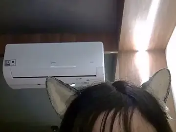 Stripchat Free Live Porn of SkinnyKitten