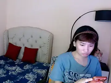 Stripchat Free Porn Cam of ShantalFoxxy_