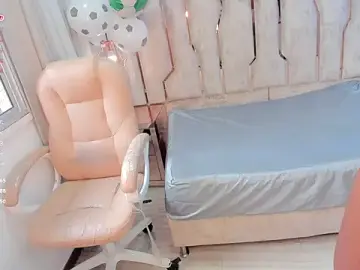 Stripchat Adult Webcam of ari_monet