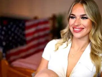 Stripchat Sex Chat of Emilyvanroessel