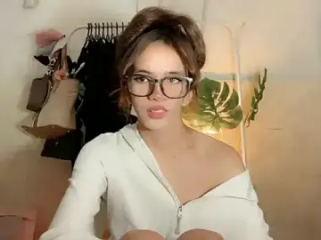 Stripchat Adult Webcam of Leijona_Milker