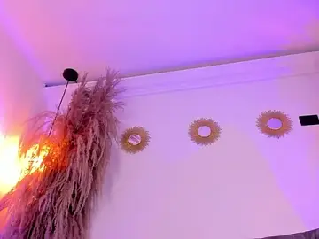 Stripchat Sex Cam of hailey_sky_