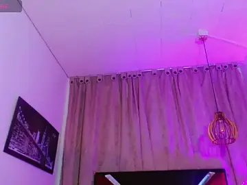 Stripchat Sex Cam of Maelys_and_ahlaiya