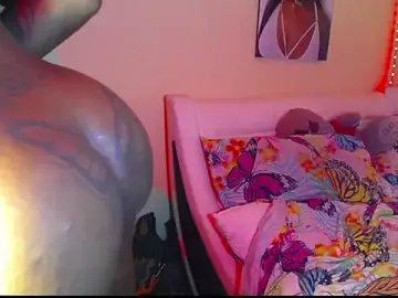 Stripchat Nude Webcam of pink_7777