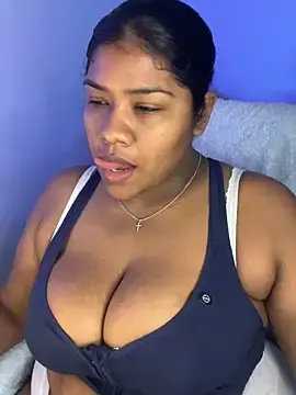 Stripchat Nude Webcam of paola091