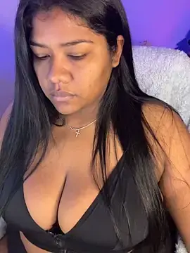 Stripchat Nude Webcam of paola091