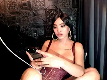 Stripchat Live Sex Cam of ASIANHOTTIE_69