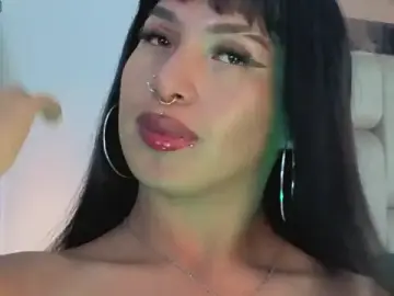 Stripchat Free Porn Cam of MeelFox