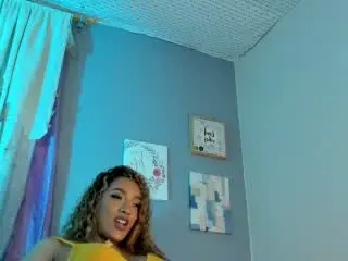 Xlovecam Watch Live Sex Cams of JuliaSacarf