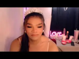 Xlovecam Live Sex of EsaMarie