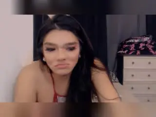 Xlovecam Free Live Porn of EsaMarie