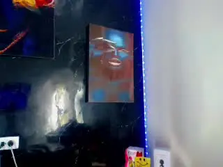 Xlovecam Watch Live Sex Cams of NashlaLonga
