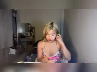Xlovecam Free Live Porn of YourBestGirlX