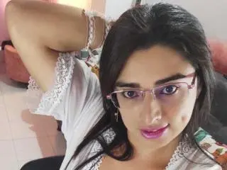 Xlovecam Live Sex of KhalifaGold