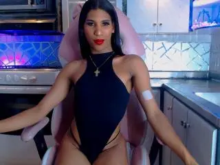 Xlovecam Best Webcam of QueenMirandaG
