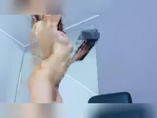 Xlovecam Live Sex Cam of CassandraWhite